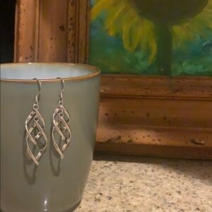 🌻3 /$20 Twist Dangle Fashion Earrings